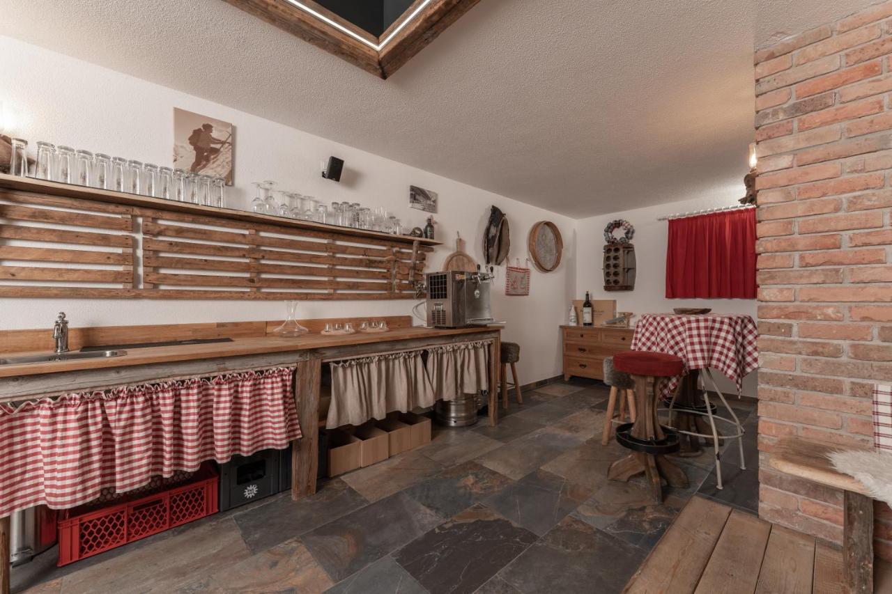 Aparthotel Ambiente Umhausen Luaran gambar