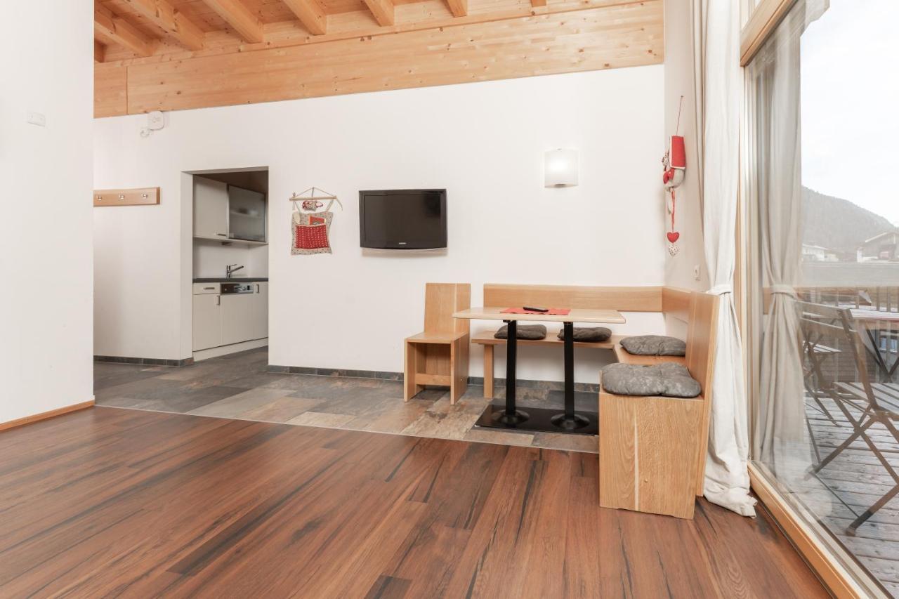 Aparthotel Ambiente Umhausen Luaran gambar