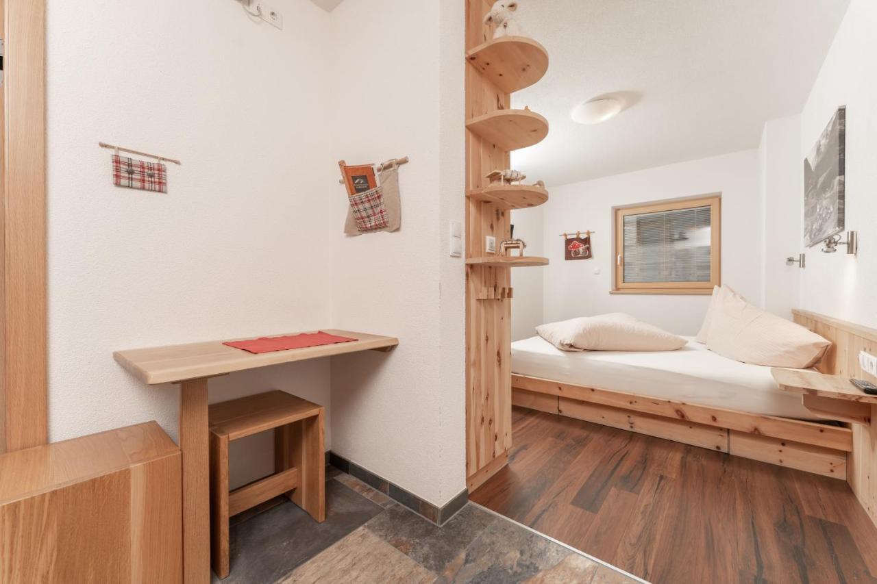 Aparthotel Ambiente Umhausen Luaran gambar