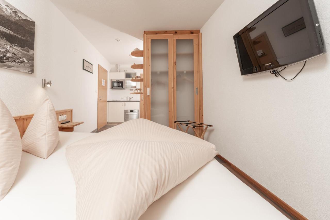 Aparthotel Ambiente Umhausen Luaran gambar
