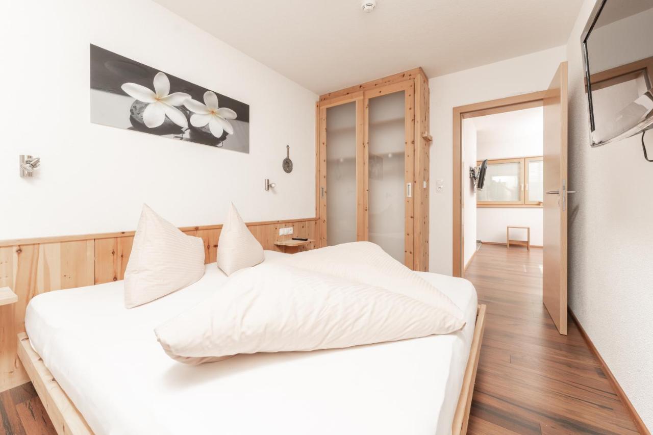 Aparthotel Ambiente Umhausen Luaran gambar